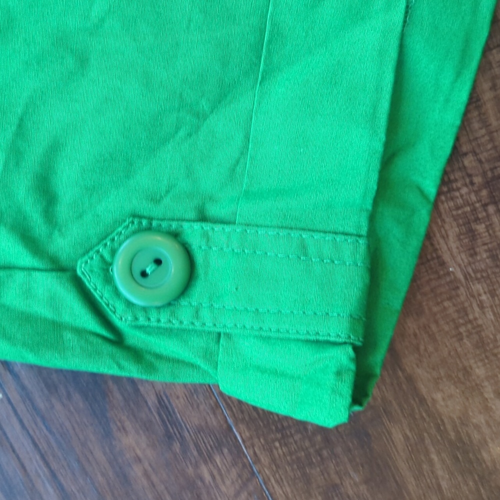 Tailor B. Moss Vibrant Green Women's Cargo Shorts Size 14 - Picture 2 of 6